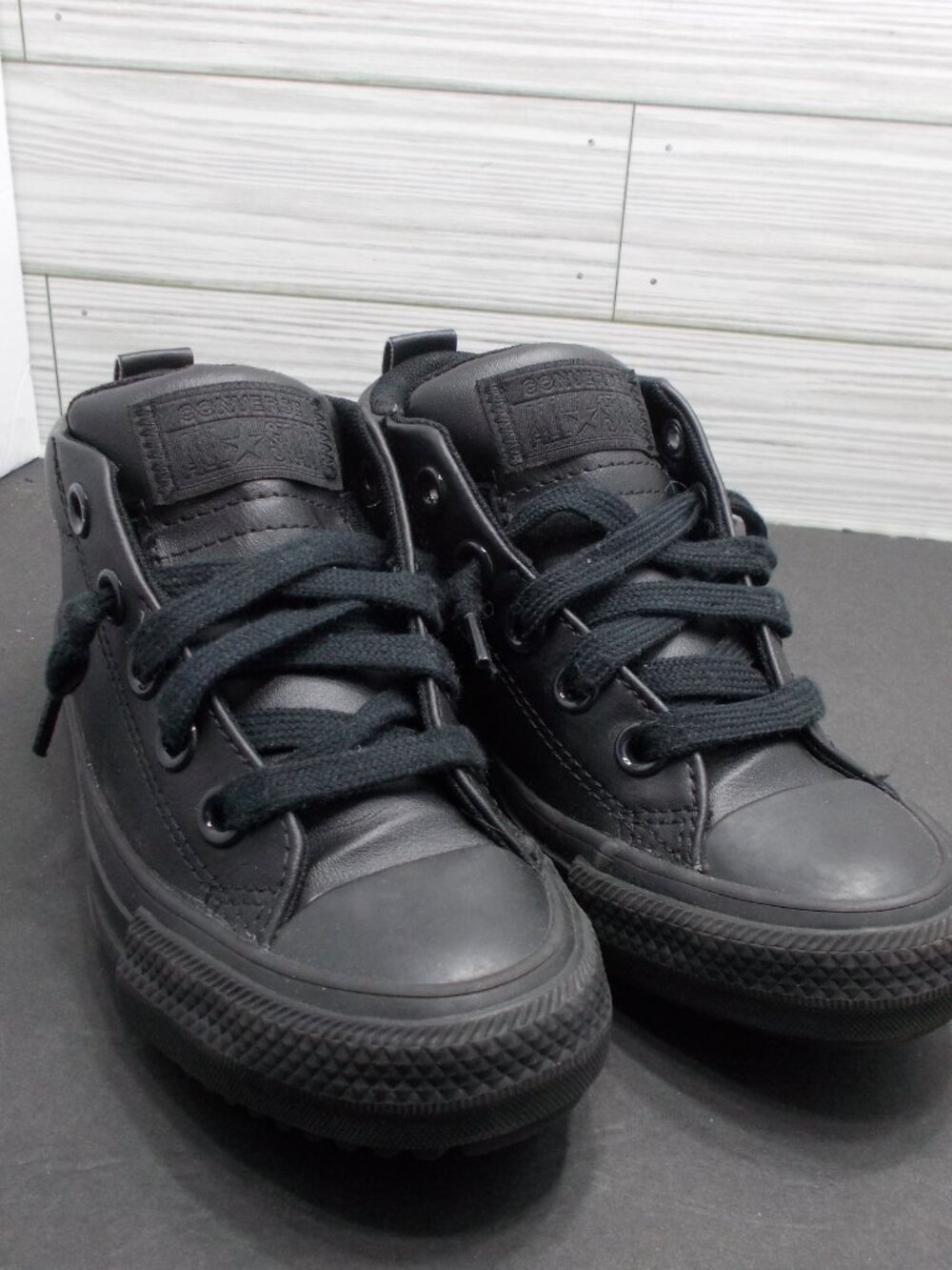 Converse Chuck Taylor All Star Kids Black Leather Mid Top Shoes US 12 A03401C